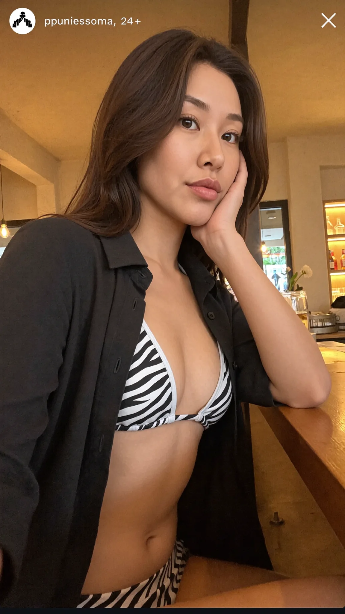Naya — Resort Bar Zebra